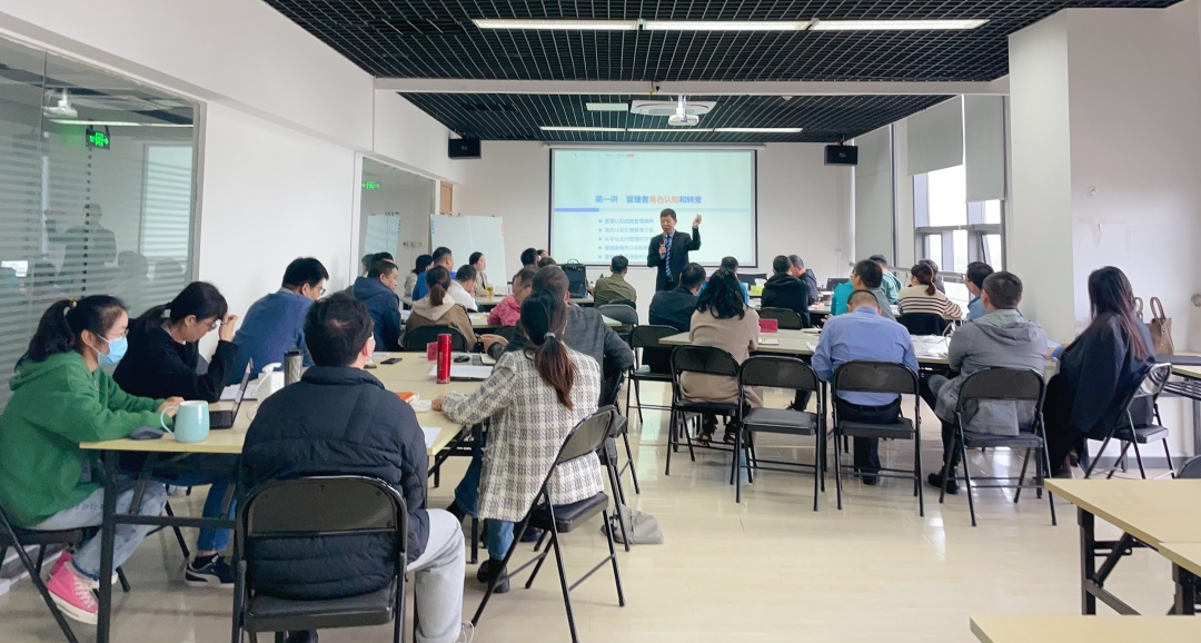 聚势谋远，惟事辐新 | J9集团2023年中高层治理人员培训会圆满实现
